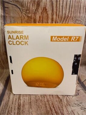 R7 Sunrise Alarm Clock Wake Up Light White Noise Sound Machine NIB